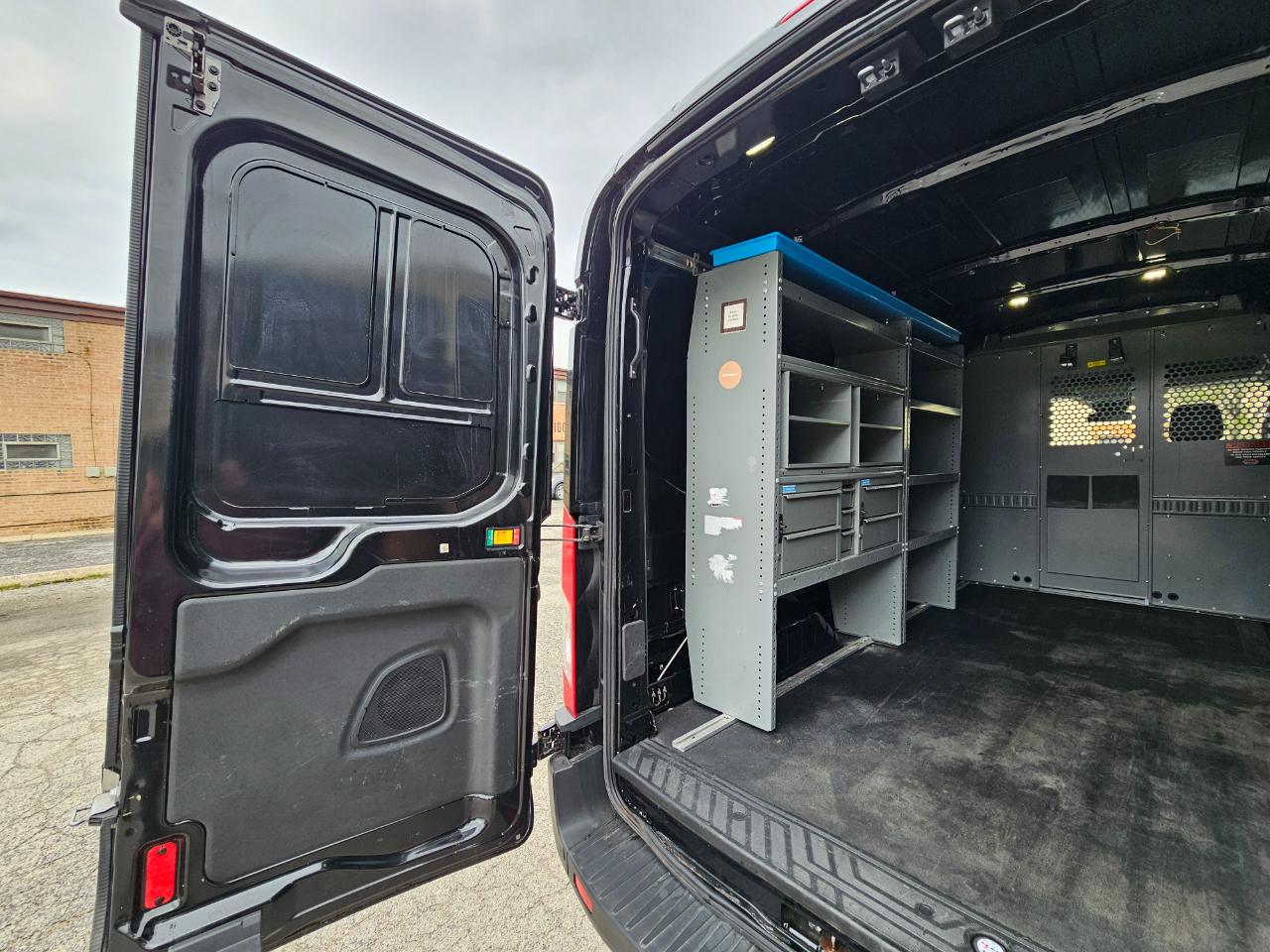 Ford Transit Cargo Van T-250 148" Med Rf 9000 GVWR Sliding RH Dr 2015