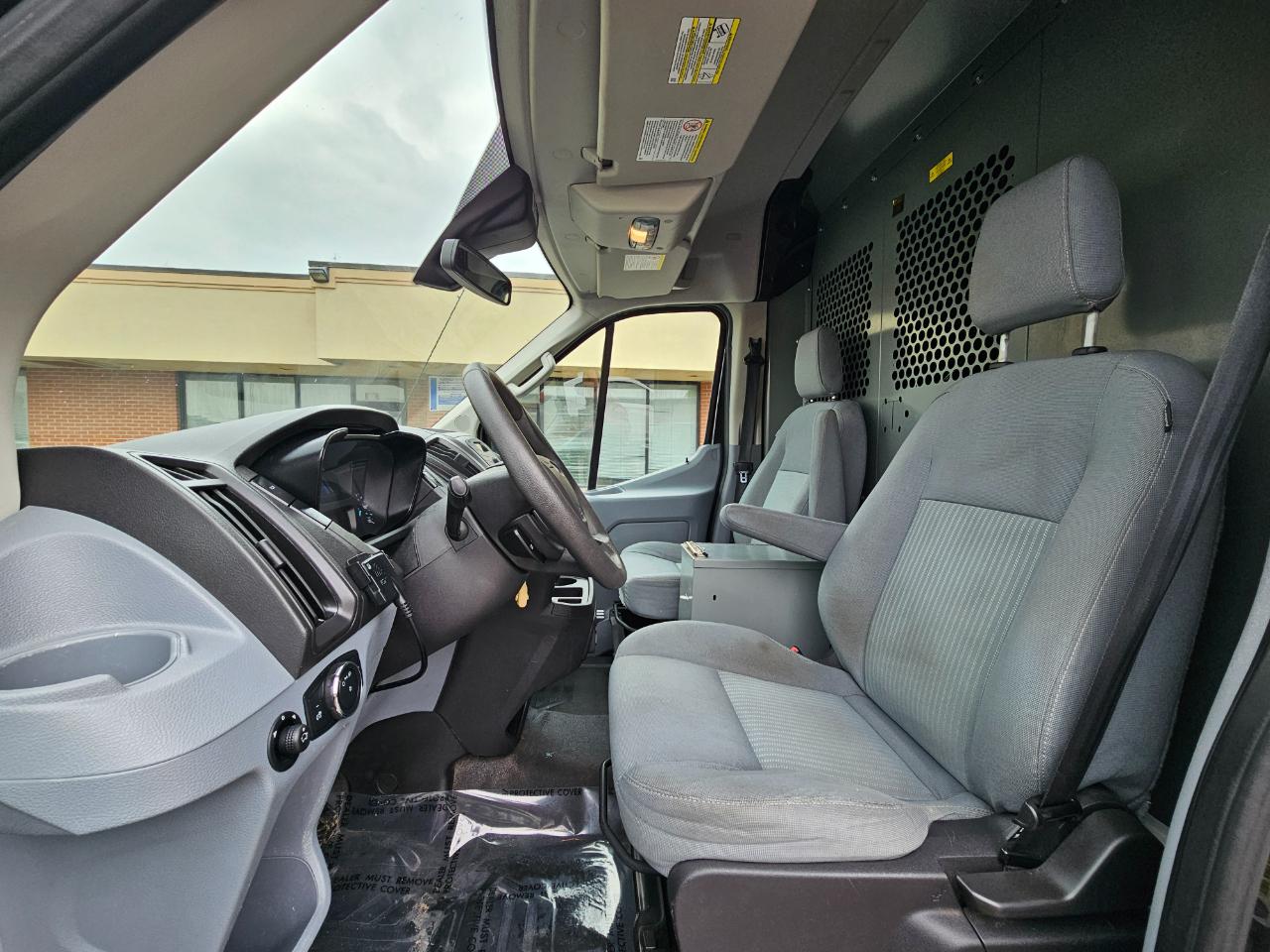 Ford Transit Cargo Van T-250 148" Med Rf 9000 GVWR Sliding RH Dr 2015