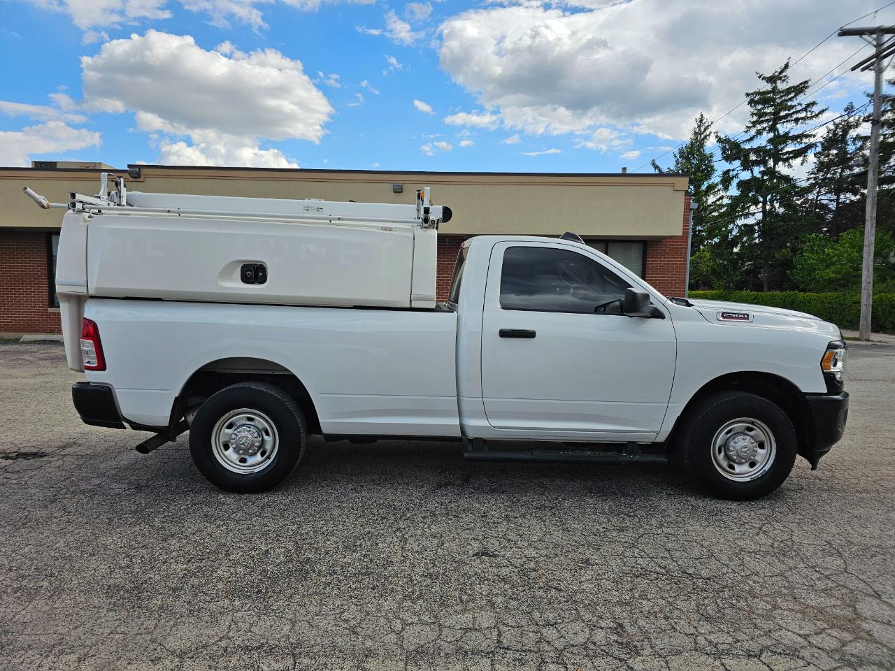 RAM 2500 Tradesman 4x2 Reg Cab 8' Box 2020