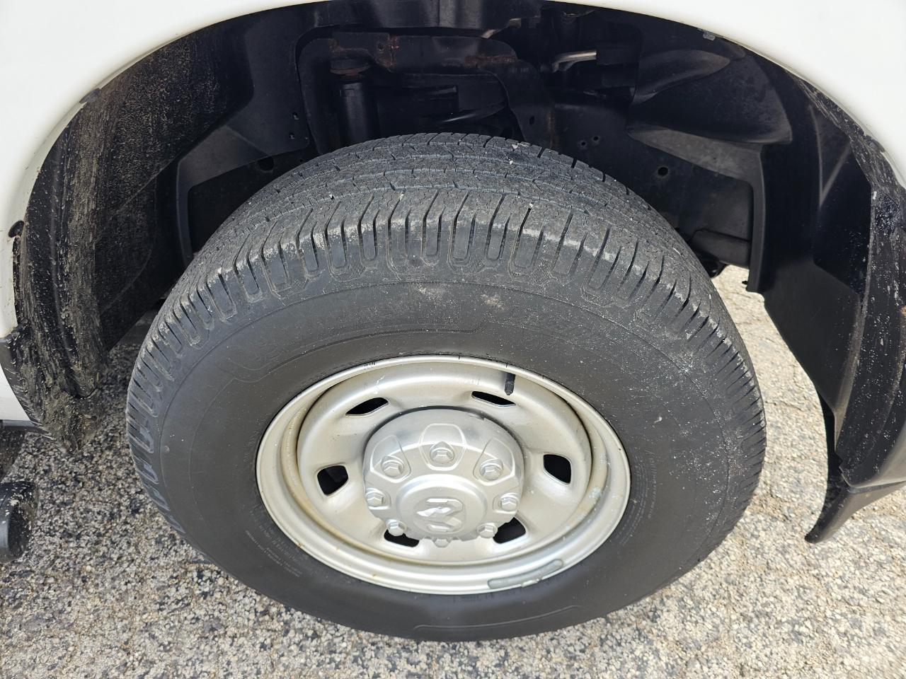 RAM 2500 Tradesman 4x2 Reg Cab 8' Box 2020