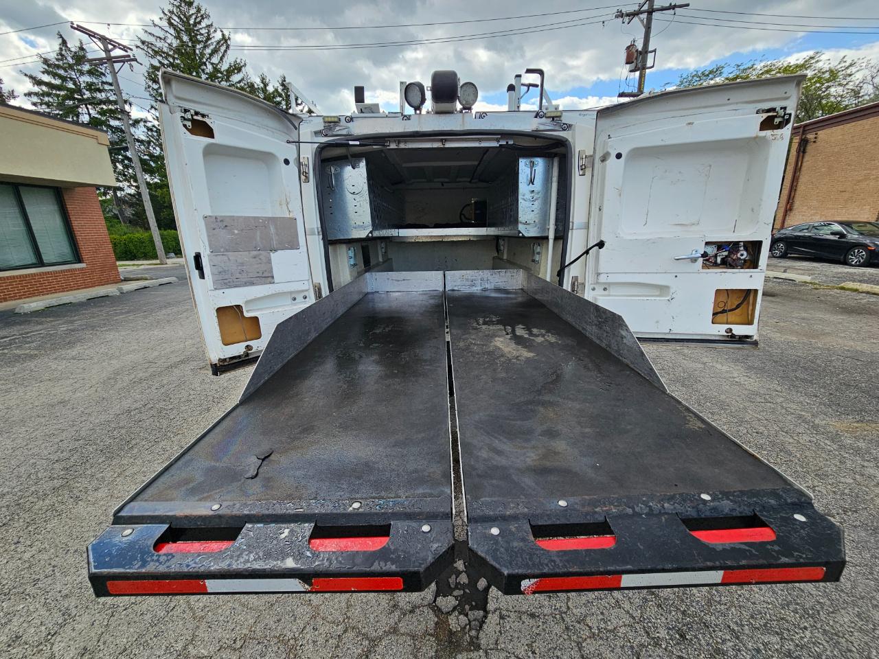RAM 2500 Tradesman 4x2 Reg Cab 8' Box 2020