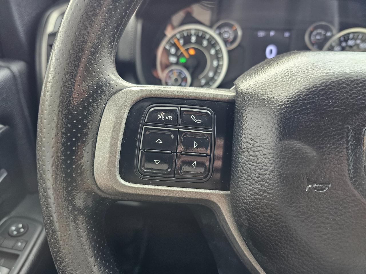 RAM 2500 Tradesman 4x2 Reg Cab 8' Box 2020