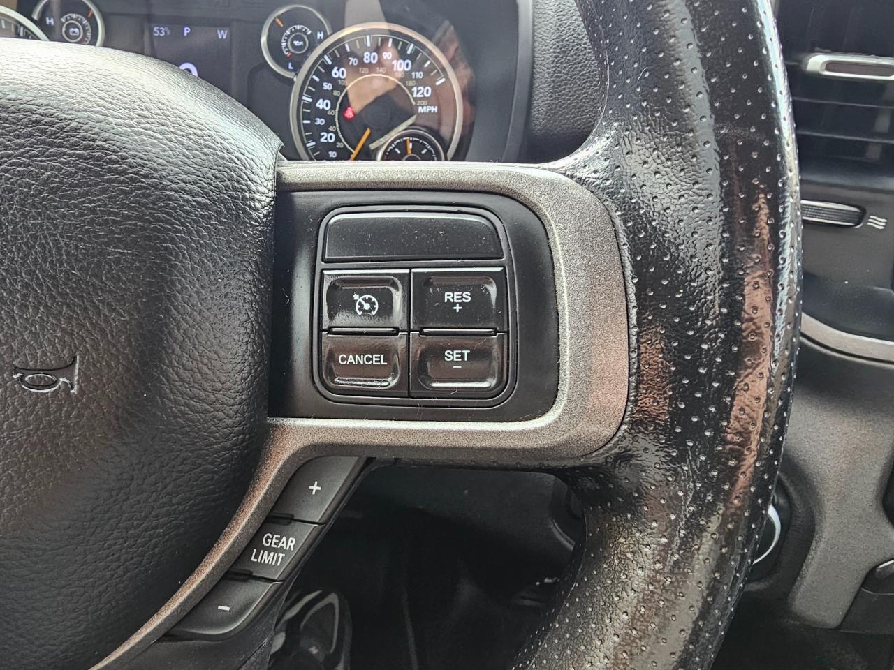 RAM 2500 Tradesman 4x2 Reg Cab 8' Box 2020