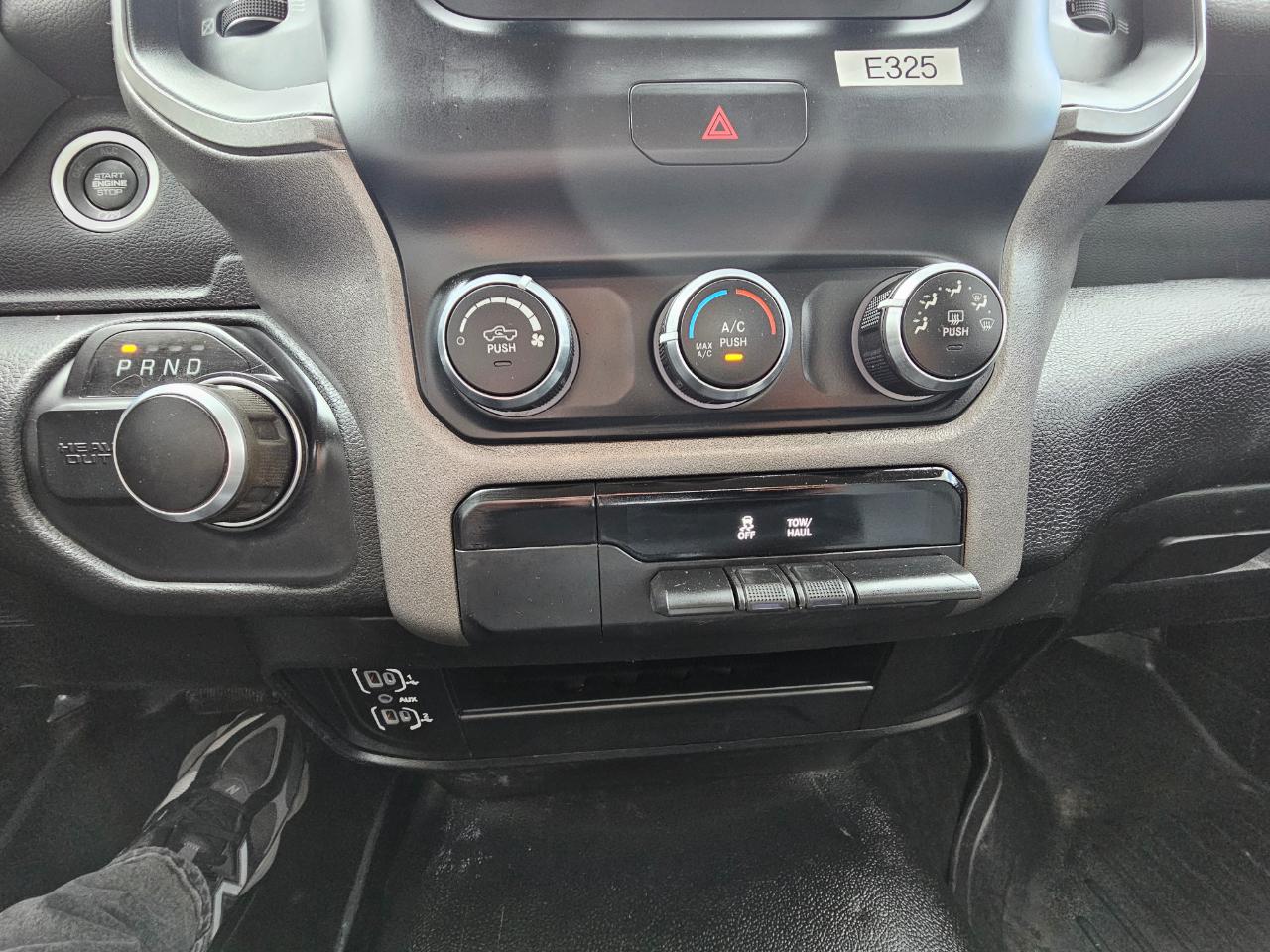 RAM 2500 Tradesman 4x2 Reg Cab 8' Box 2020