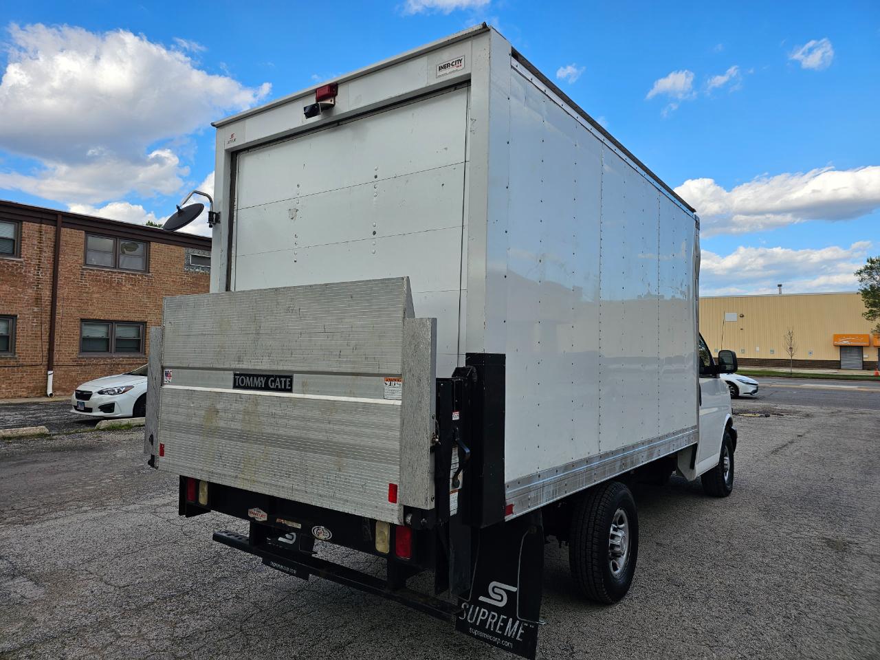 Chevrolet Express Commercial Cutaway 3500 Van 139" 2020
