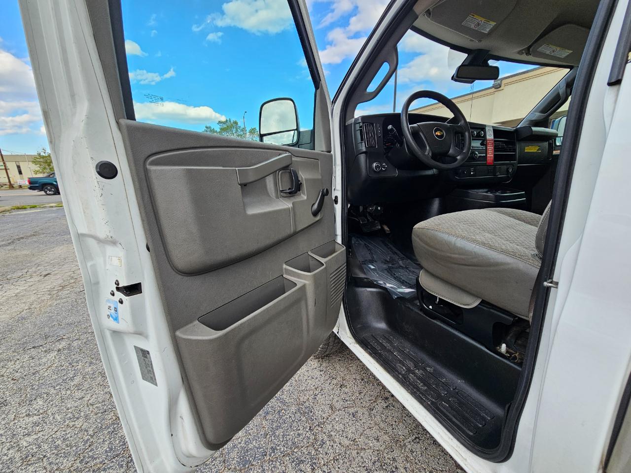 Chevrolet Express Commercial Cutaway 3500 Van 139" 2020