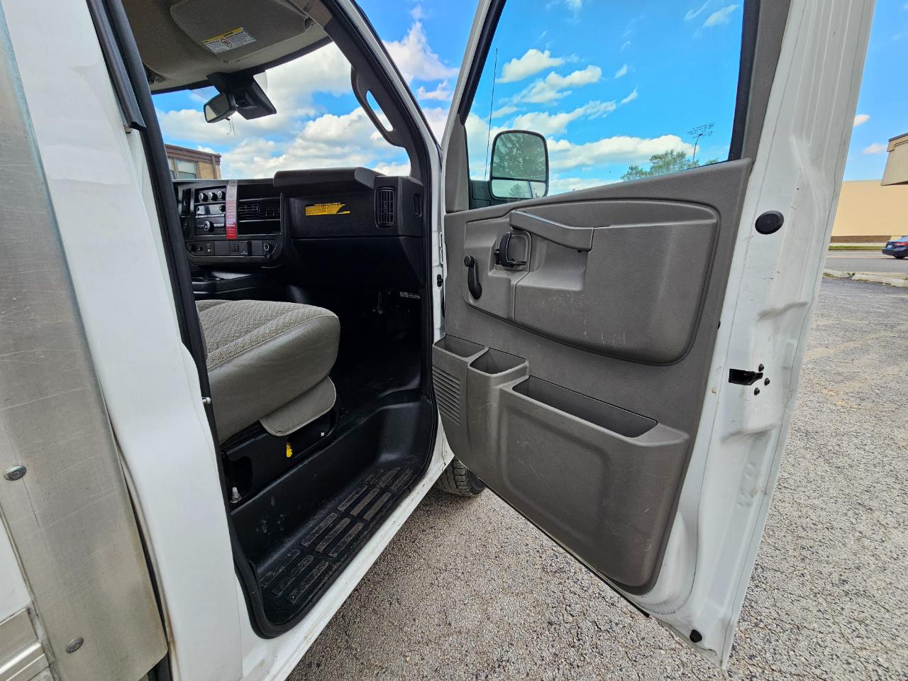 Chevrolet Express Commercial Cutaway 3500 Van 139" 2020