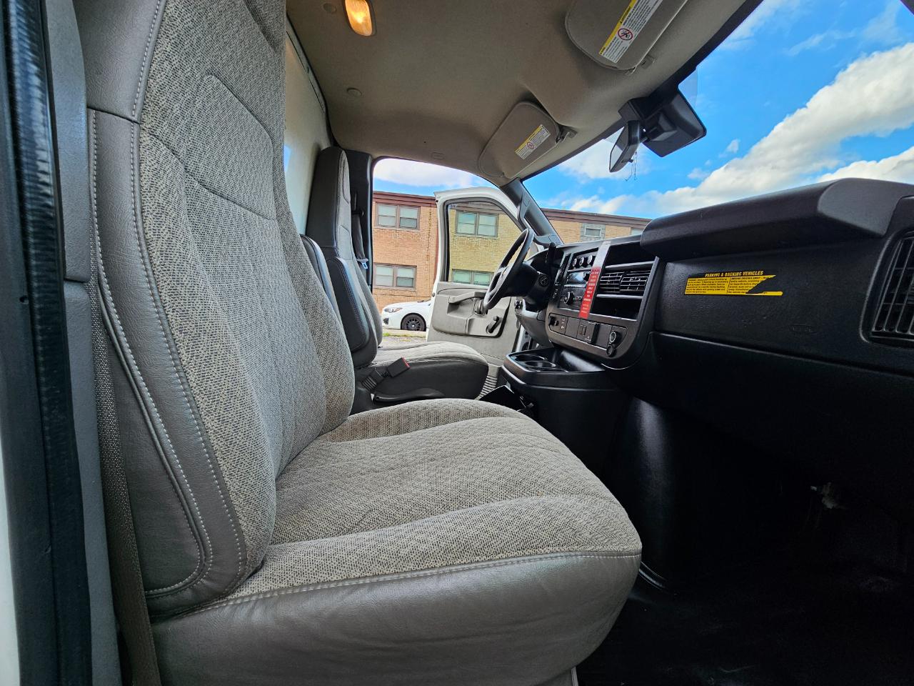 Chevrolet Express Commercial Cutaway 3500 Van 139" 2020