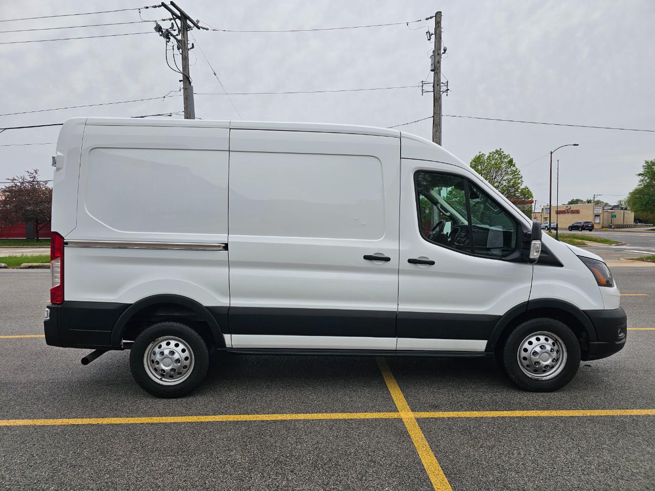 Ford Transit Cargo Van T-250 130" Med Rf 9070 GVWR AWD 2023