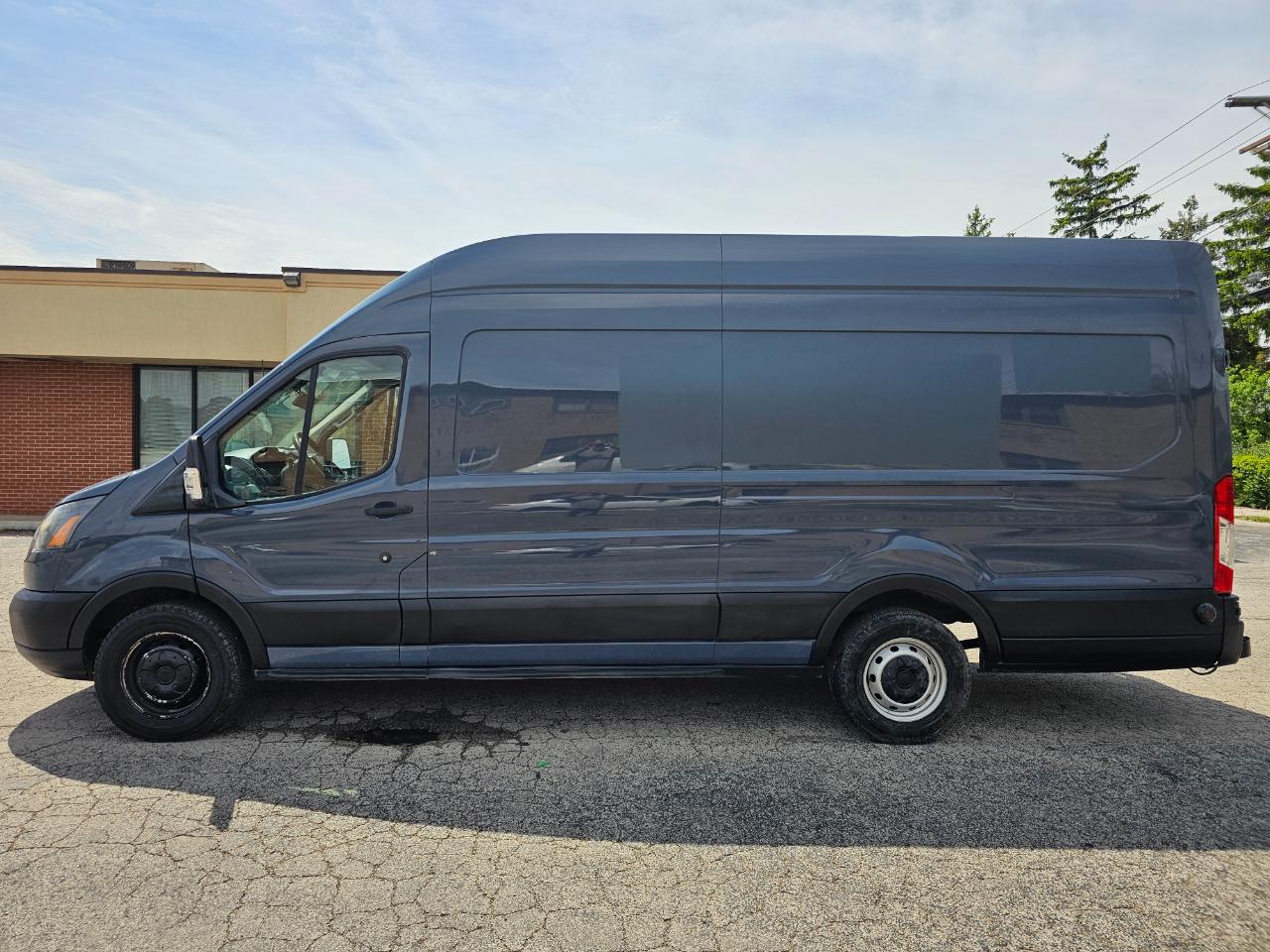 Ford Transit Van T-250 148" EL Hi Rf 9000 GVWR Sliding RH Dr 2019