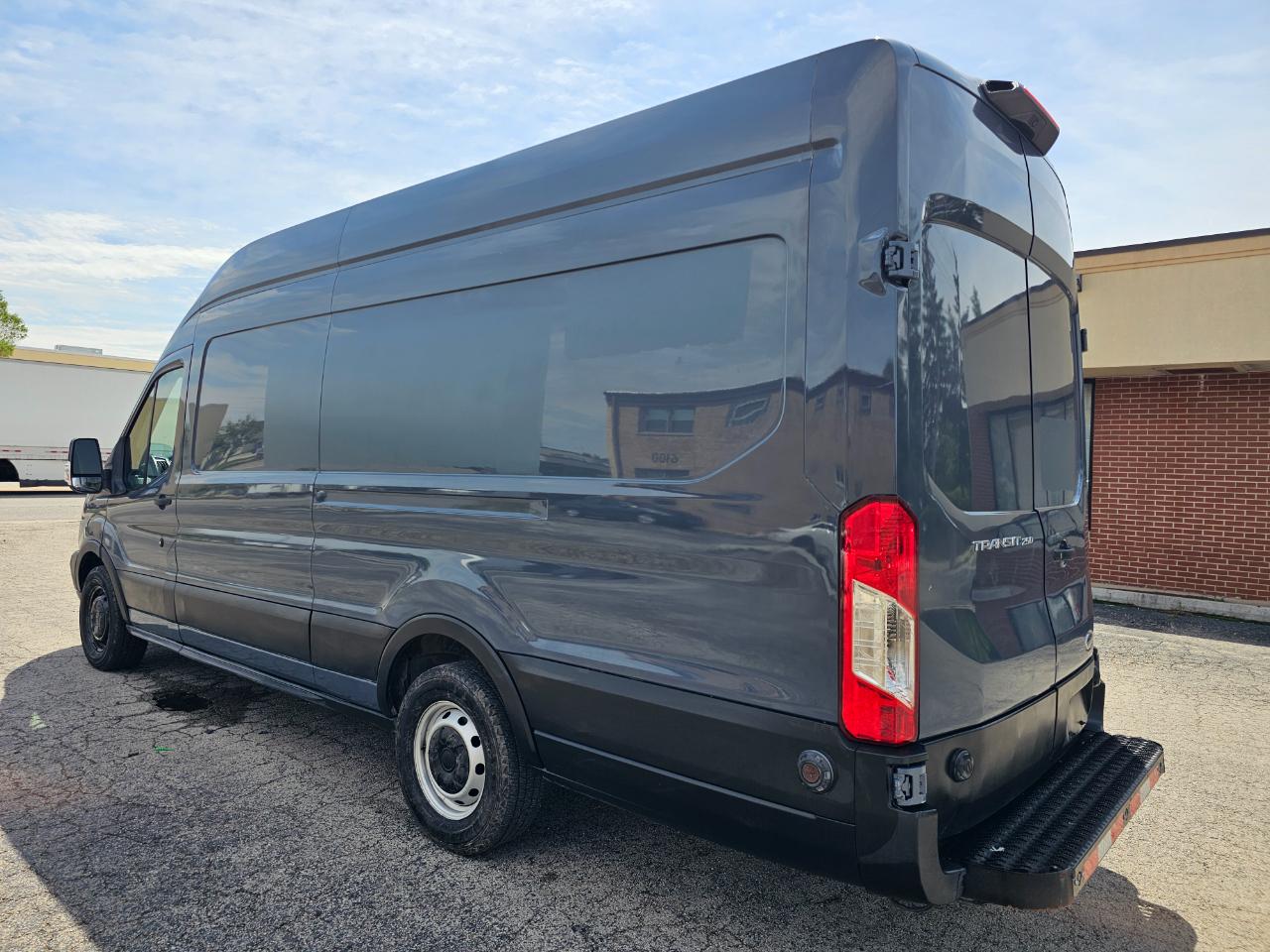 Ford Transit Van T-250 148" EL Hi Rf 9000 GVWR Sliding RH Dr 2019