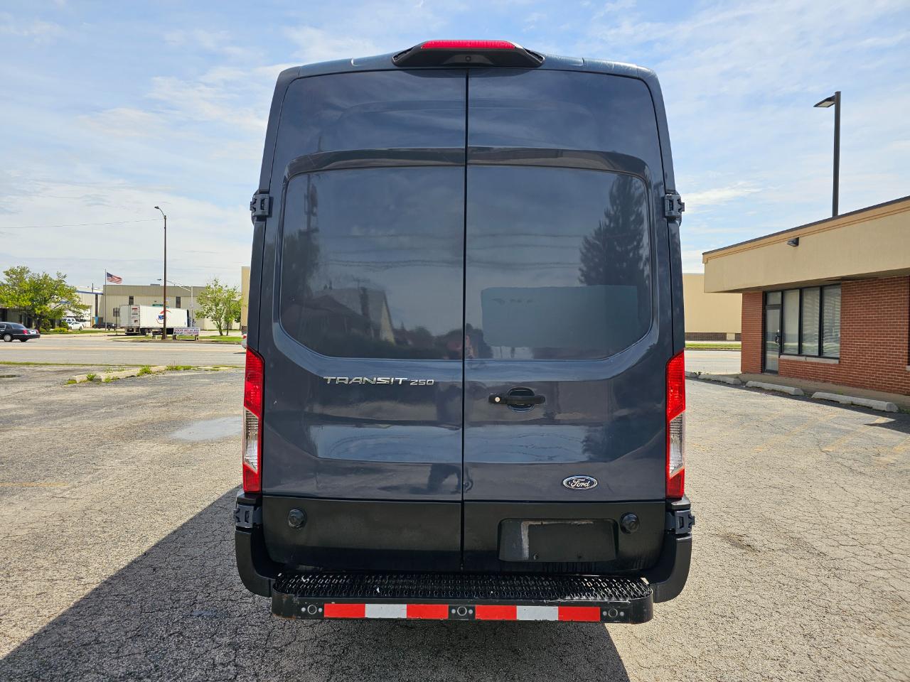 Ford Transit Van T-250 148" EL Hi Rf 9000 GVWR Sliding RH Dr 2019