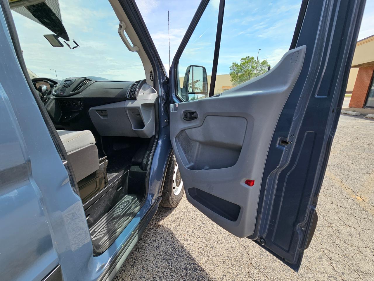 Ford Transit Van T-250 148" EL Hi Rf 9000 GVWR Sliding RH Dr 2019
