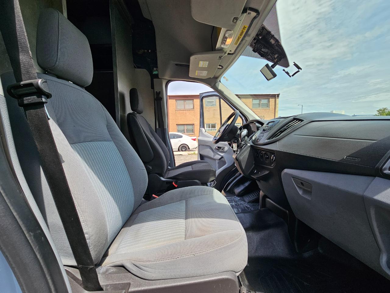 Ford Transit Van T-250 148" EL Hi Rf 9000 GVWR Sliding RH Dr 2019