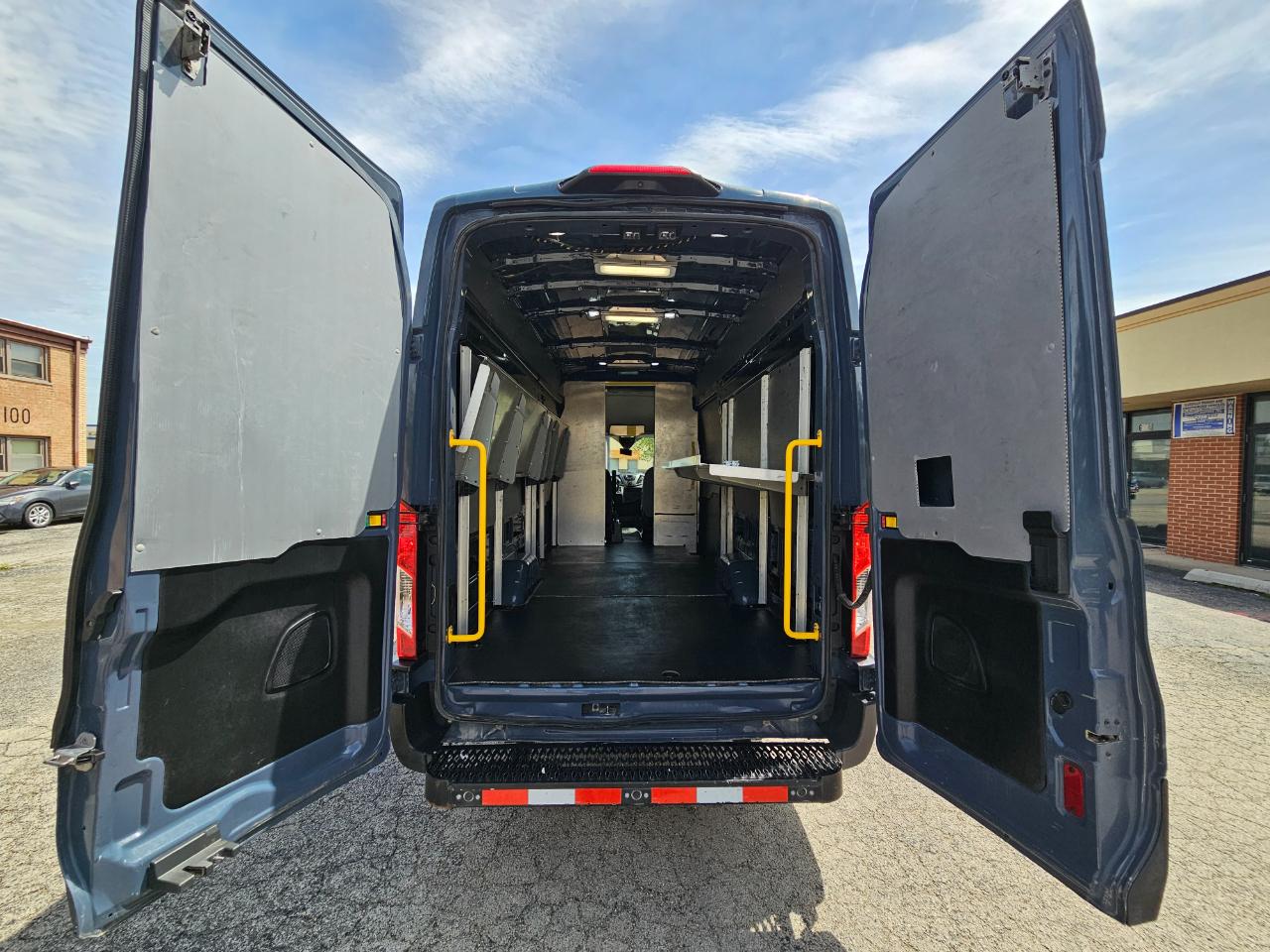 Ford Transit Van T-250 148" EL Hi Rf 9000 GVWR Sliding RH Dr 2019