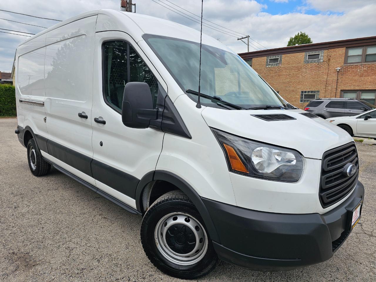 Ford Transit Van T-250 148" Med Rf 9000 GVWR Sliding RH Dr 2017