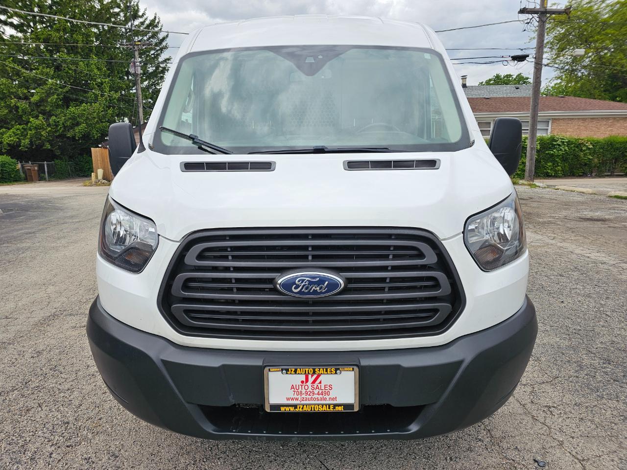 Ford Transit Van T-250 148" Med Rf 9000 GVWR Sliding RH Dr 2017