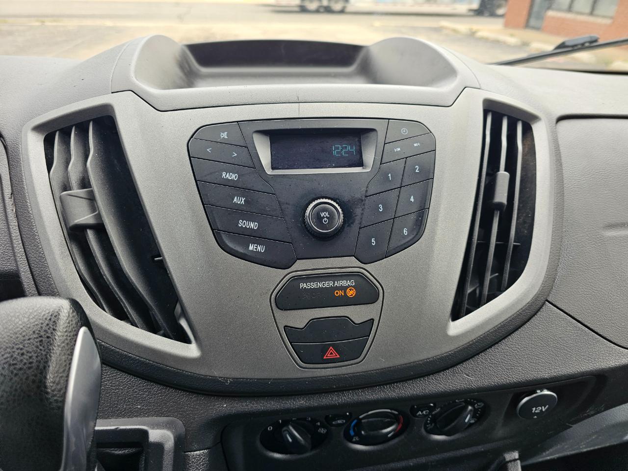 Ford Transit Van T-250 148" Med Rf 9000 GVWR Sliding RH Dr 2017