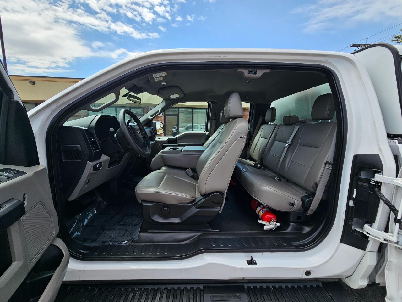 Ford F-150 4WD SuperCrew 157" XL w/HD Payload Pkg 2020