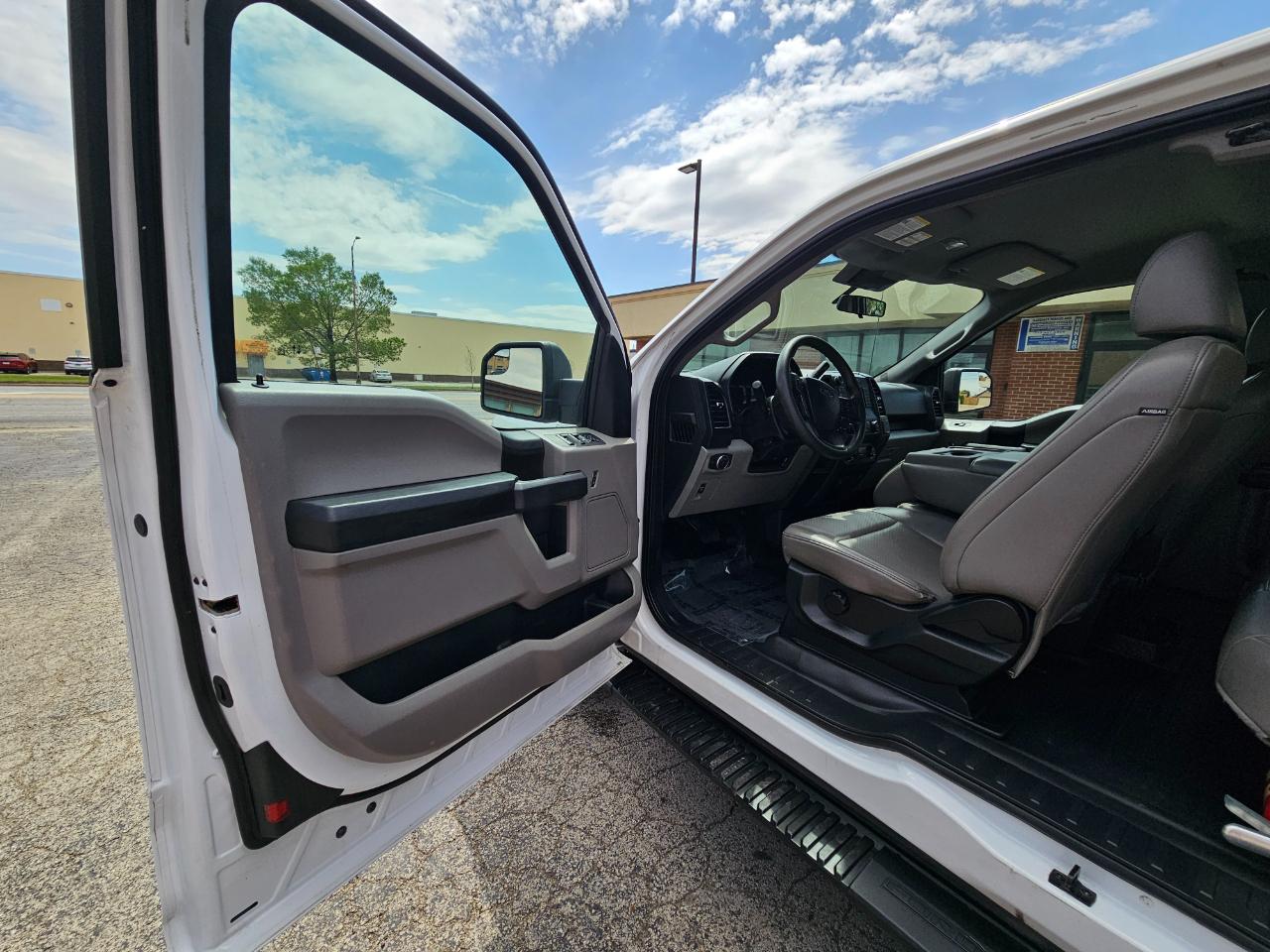 Ford F-150 4WD SuperCrew 157" XL w/HD Payload Pkg 2020