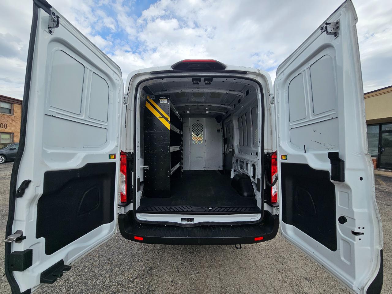 Ford Transit Cargo Van T-250 148" Med Rf 9150 GVWR RWD 2021