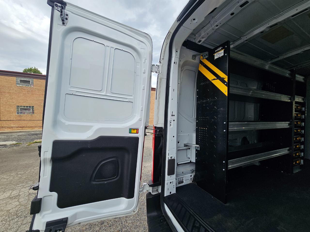 Ford Transit Cargo Van T-250 148" Med Rf 9150 GVWR RWD 2021