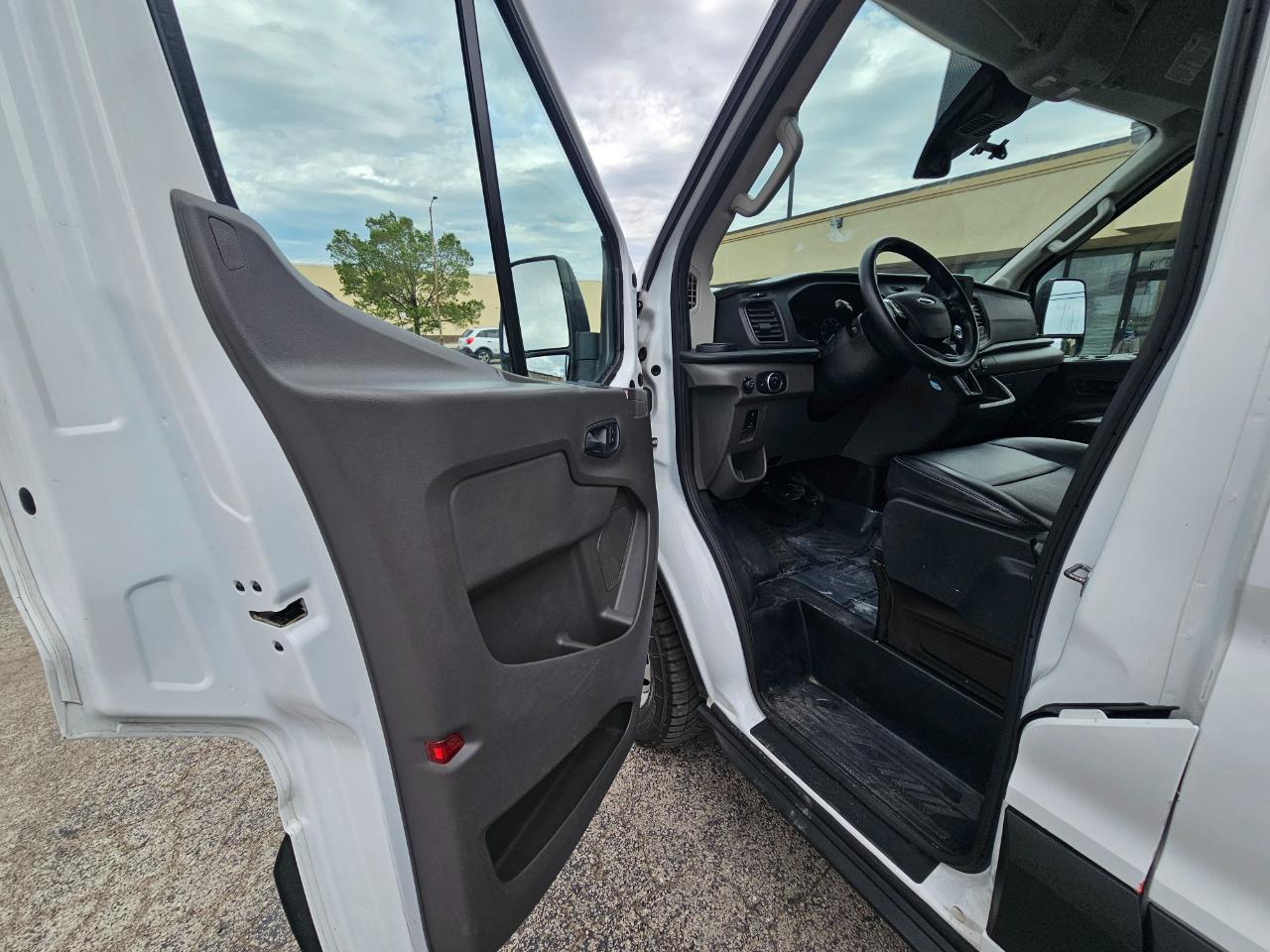 Ford Transit Cargo Van T-250 148" Med Rf 9150 GVWR RWD 2021