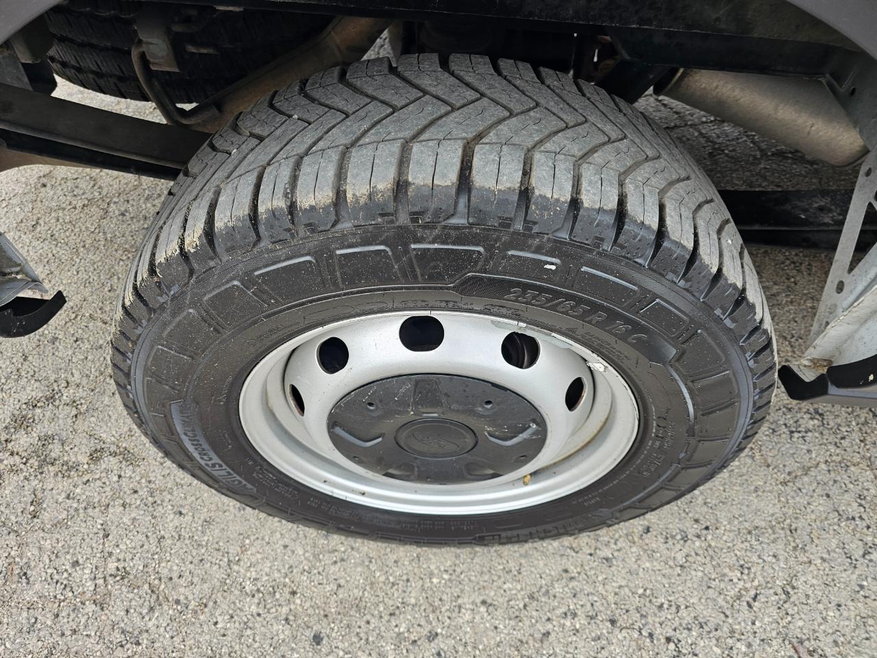Ford Transit Cargo Van T-250 148" Med Rf 9150 GVWR RWD 2021