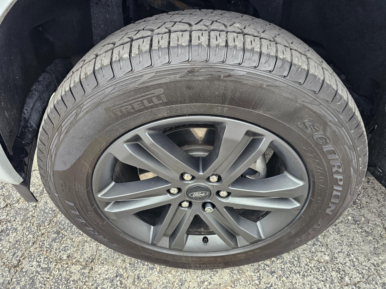 Ford F-150 Lariat 4WD SuperCrew 5.5' Box 2023