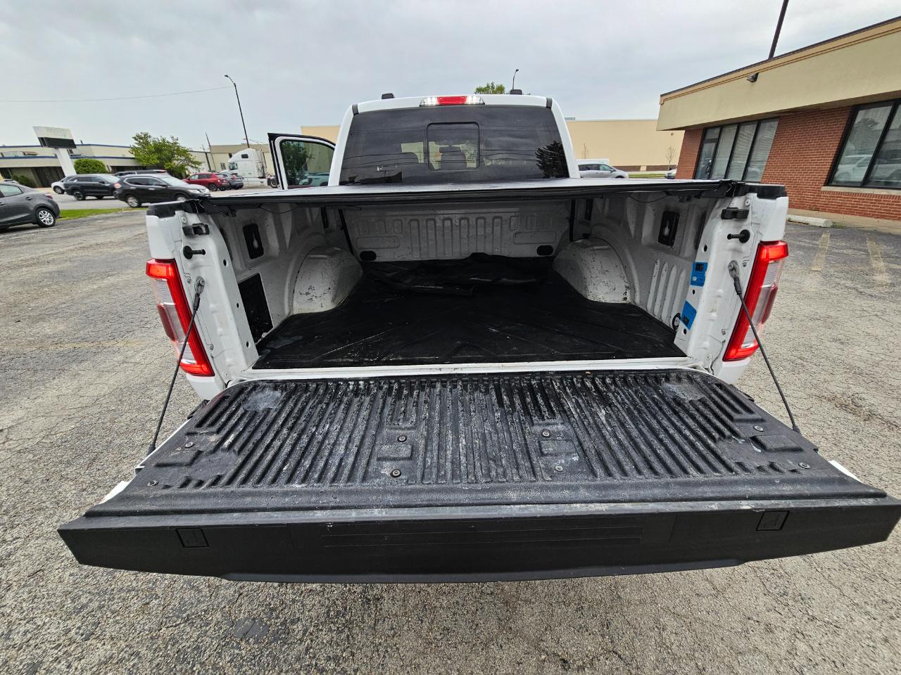 Ford F-150 Lariat 4WD SuperCrew 5.5' Box 2023
