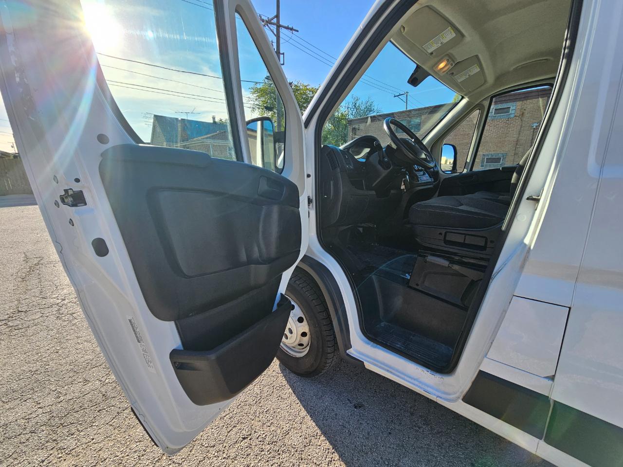 RAM ProMaster Cargo Van 1500 Low Roof 136" WB 2014