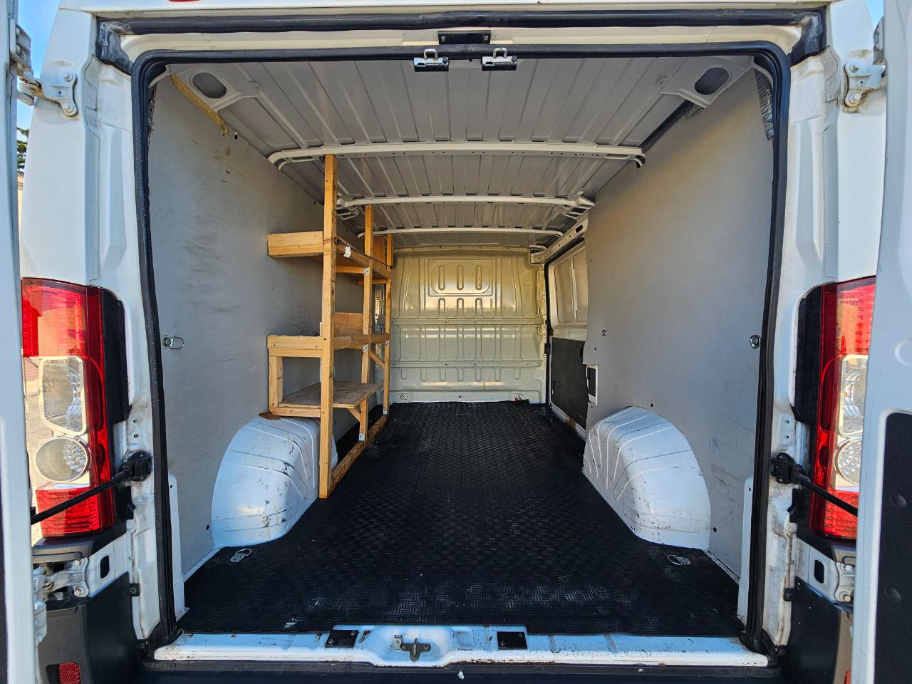 RAM ProMaster Cargo Van 1500 Low Roof 136" WB 2014
