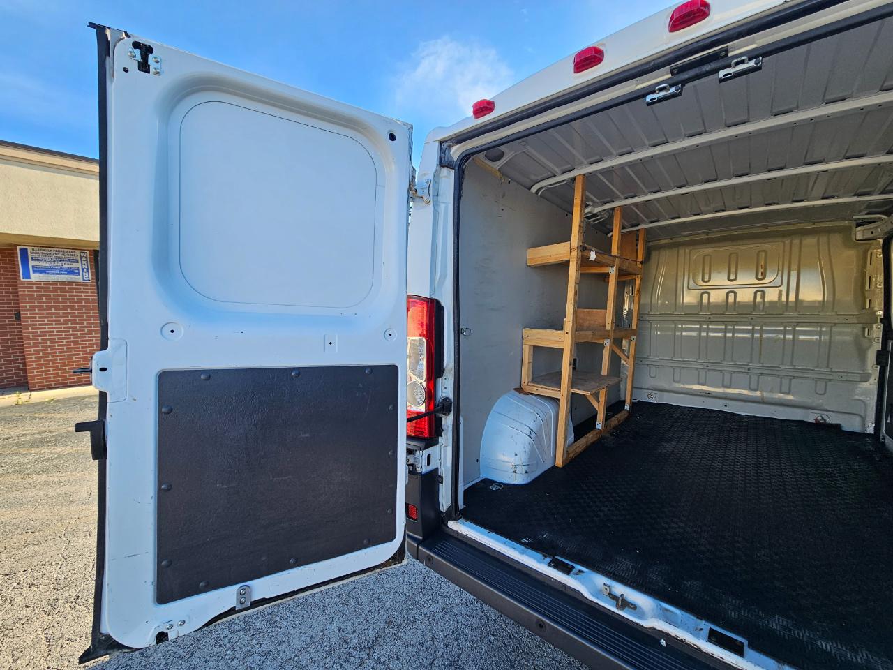 RAM ProMaster Cargo Van 1500 Low Roof 136" WB 2014
