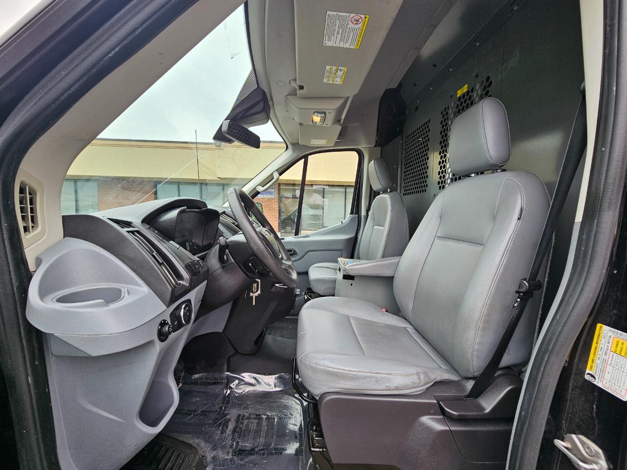Ford Transit Van T-250 148" Med Rf 9000 GVWR Sliding RH Dr 2017