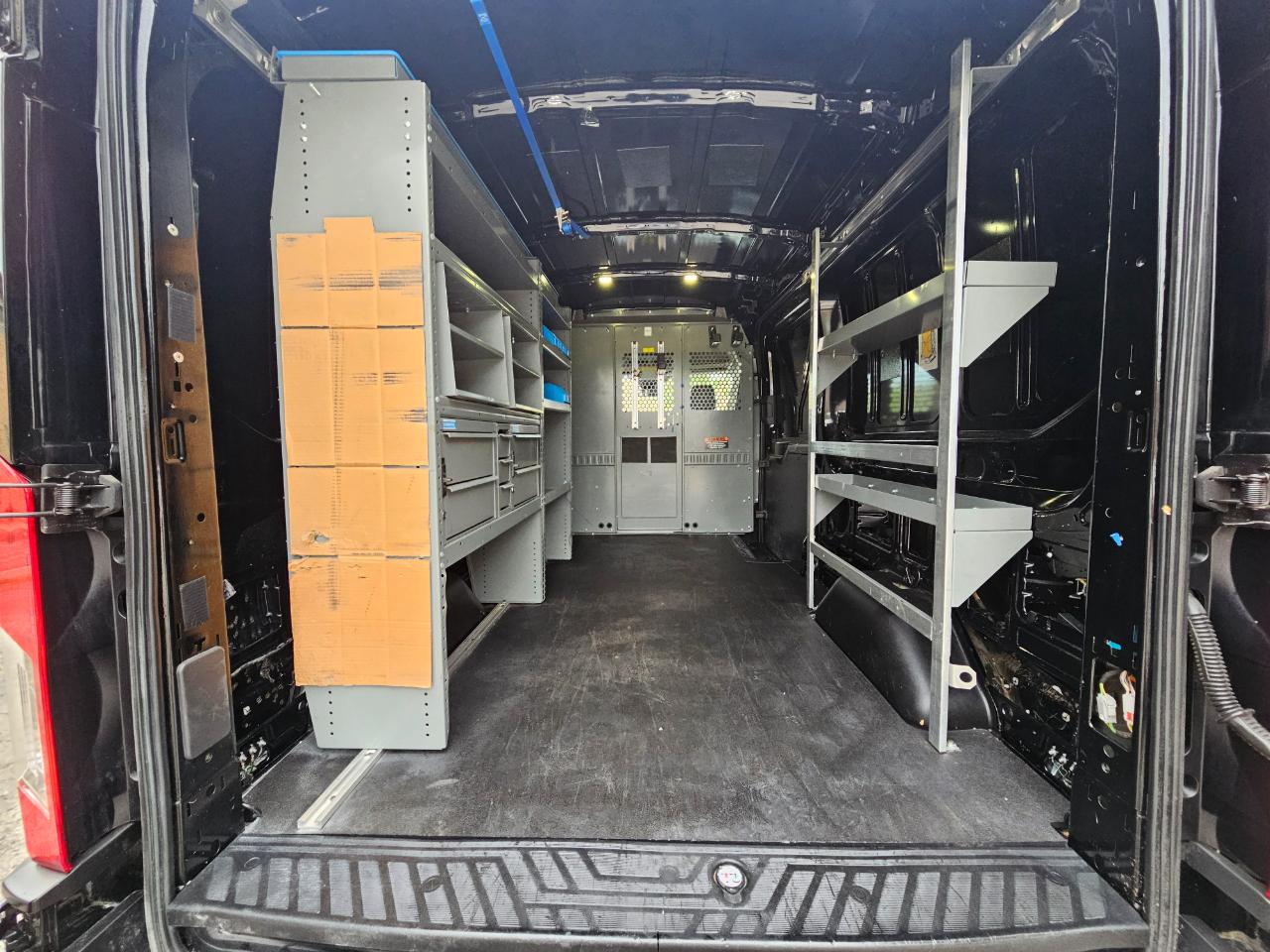 Ford Transit Van T-250 148" Med Rf 9000 GVWR Sliding RH Dr 2017