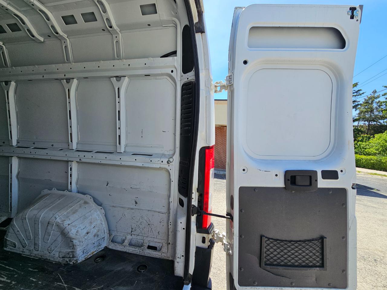 RAM ProMaster Cargo Van 3500 High Roof 159" WB EXT 2017