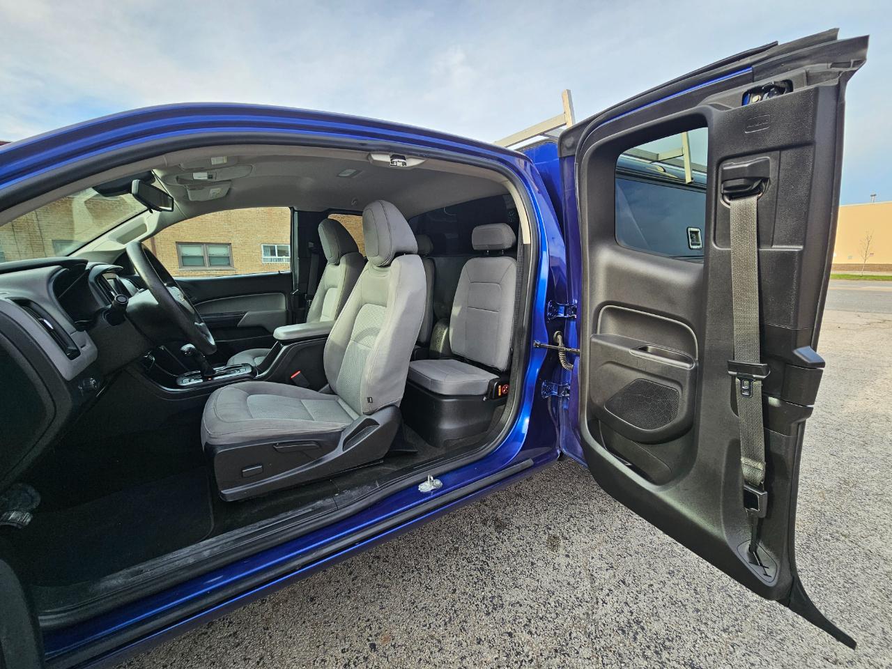 Chevrolet Colorado 2WD Ext Cab 128.3" WT 2017