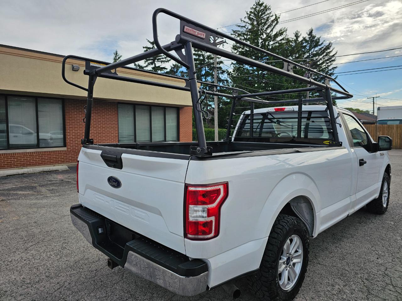 Ford F-150 XLT 2WD Reg Cab 8' Box 2019