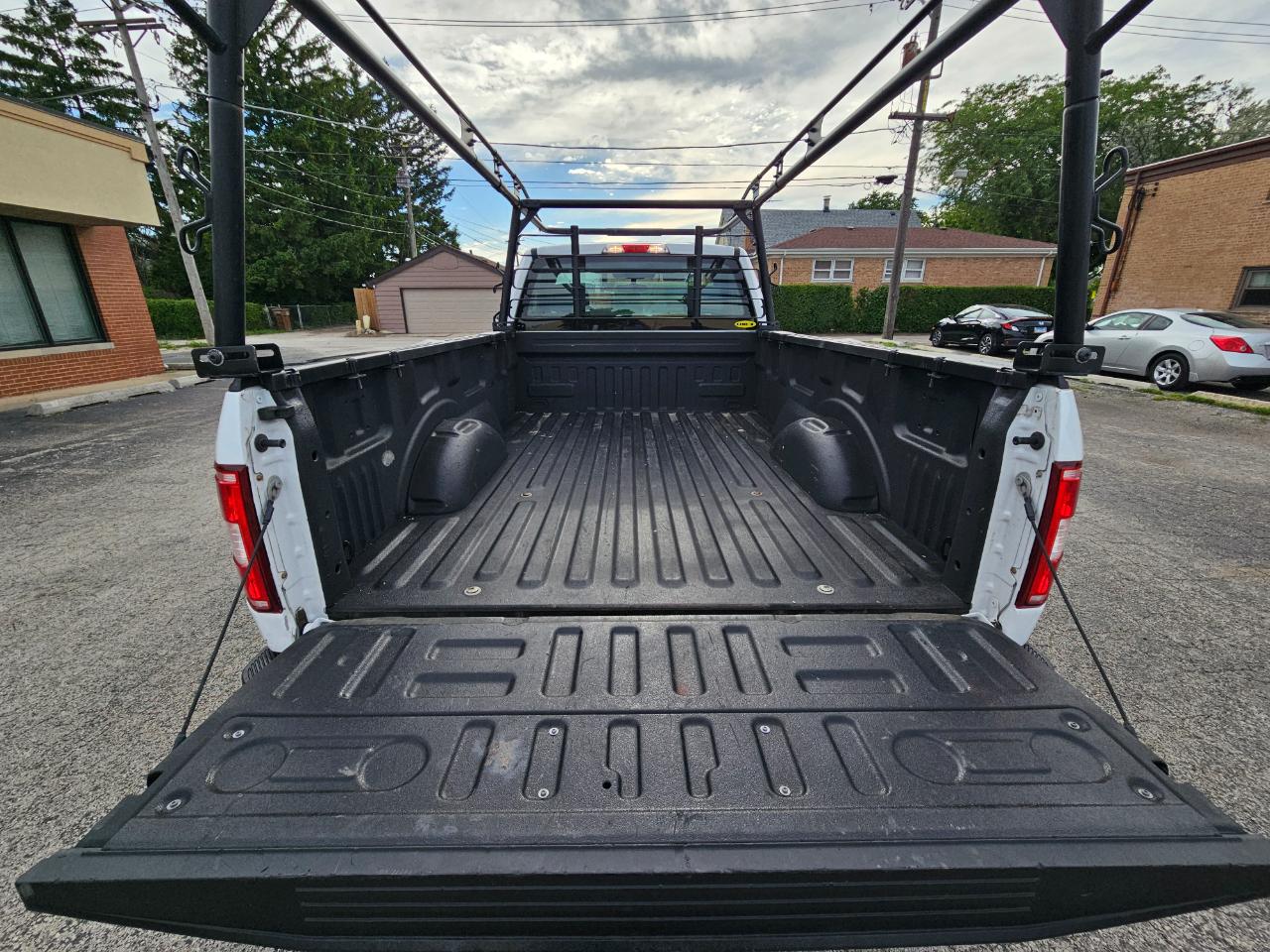 Ford F-150 XLT 2WD Reg Cab 8' Box 2019