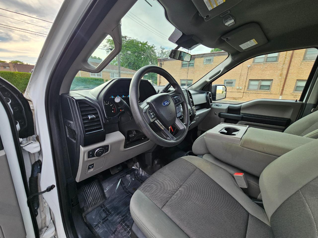 Ford F-150 XLT 2WD Reg Cab 8' Box 2019
