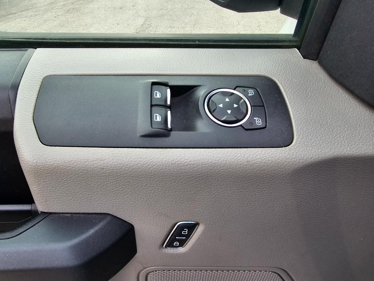Ford F-150 XLT 2WD Reg Cab 8' Box 2019
