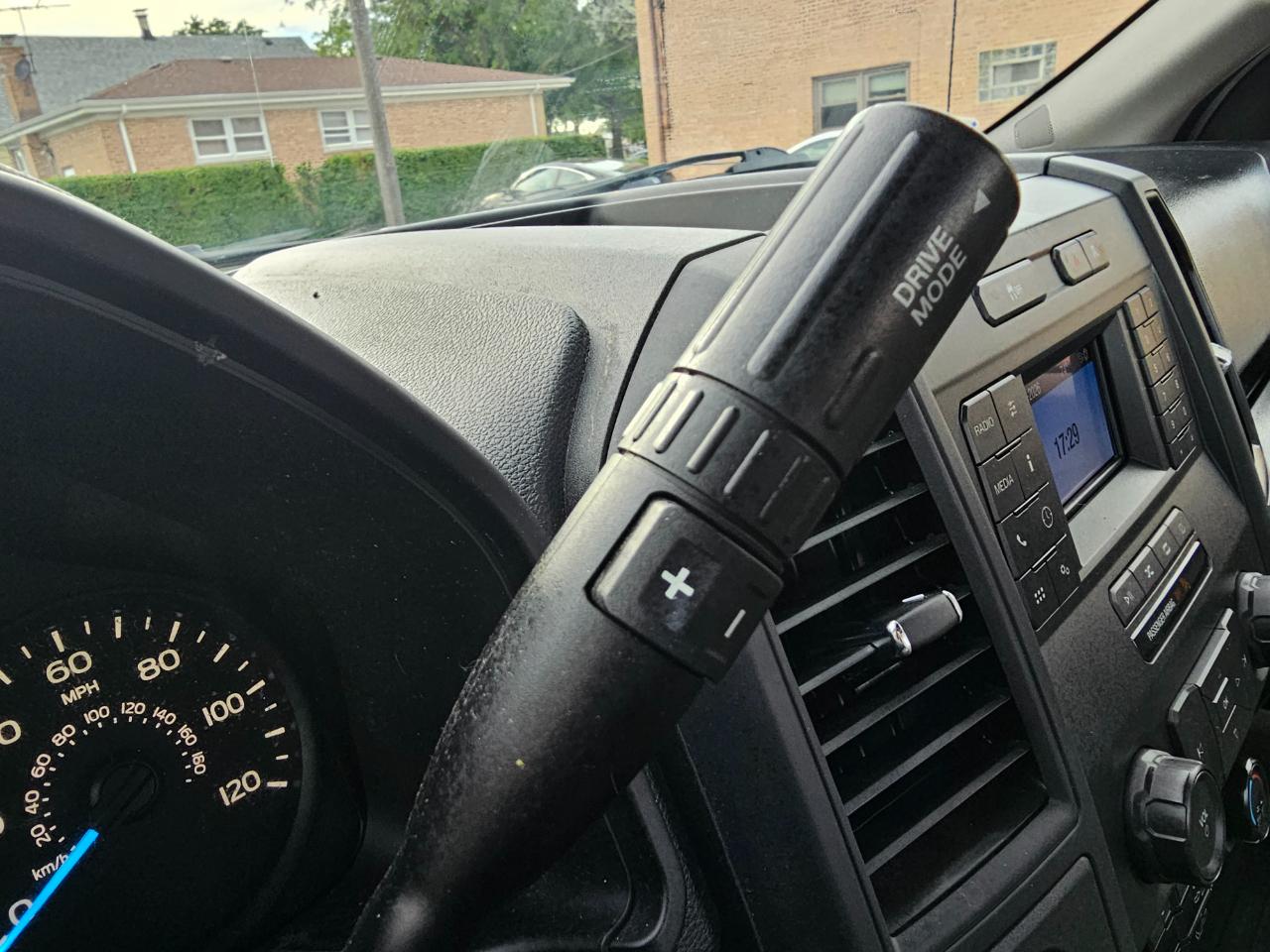 Ford F-150 XLT 2WD Reg Cab 8' Box 2019