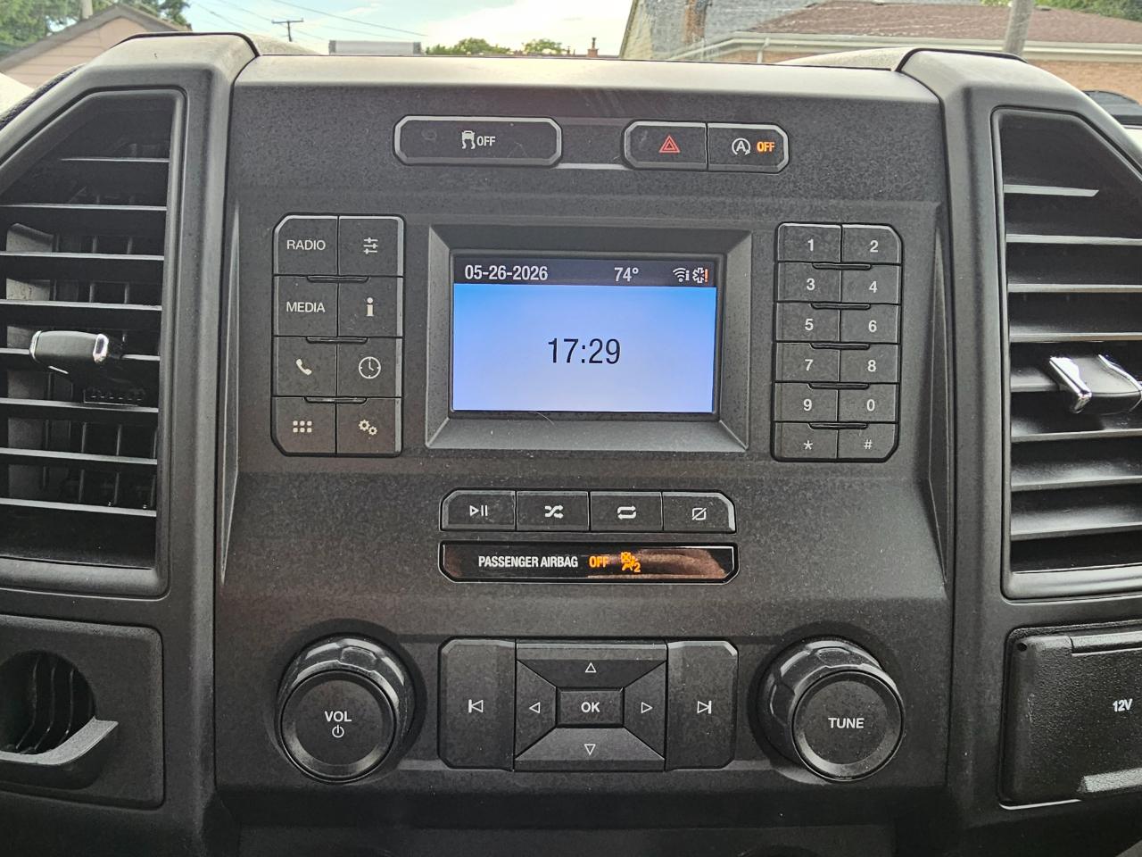 Ford F-150 XLT 2WD Reg Cab 8' Box 2019