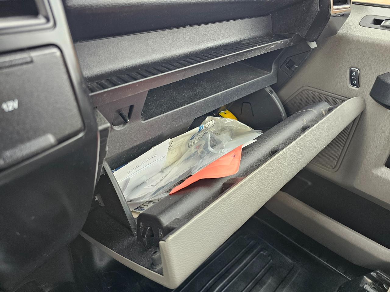 Ford F-150 XLT 2WD Reg Cab 8' Box 2019