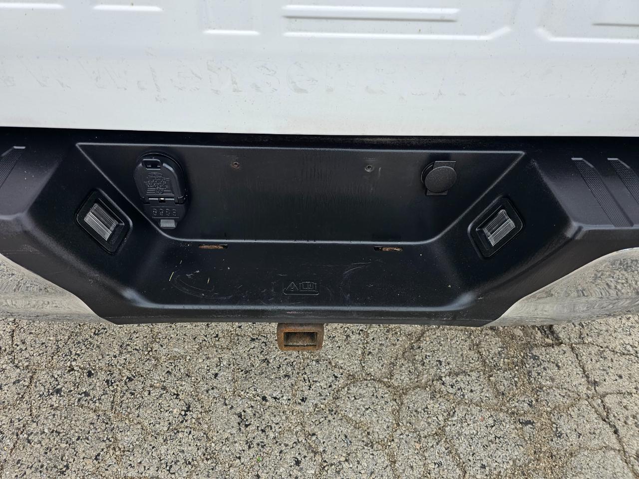 Ford F-150 XLT 2WD Reg Cab 8' Box 2019