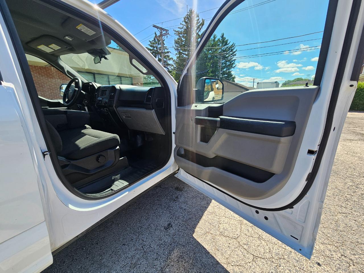 Ford F-150 XLT 2WD Reg Cab 8' Box 2019