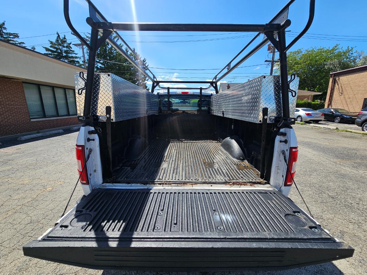 Ford F-150 XLT 2WD Reg Cab 8' Box 2019