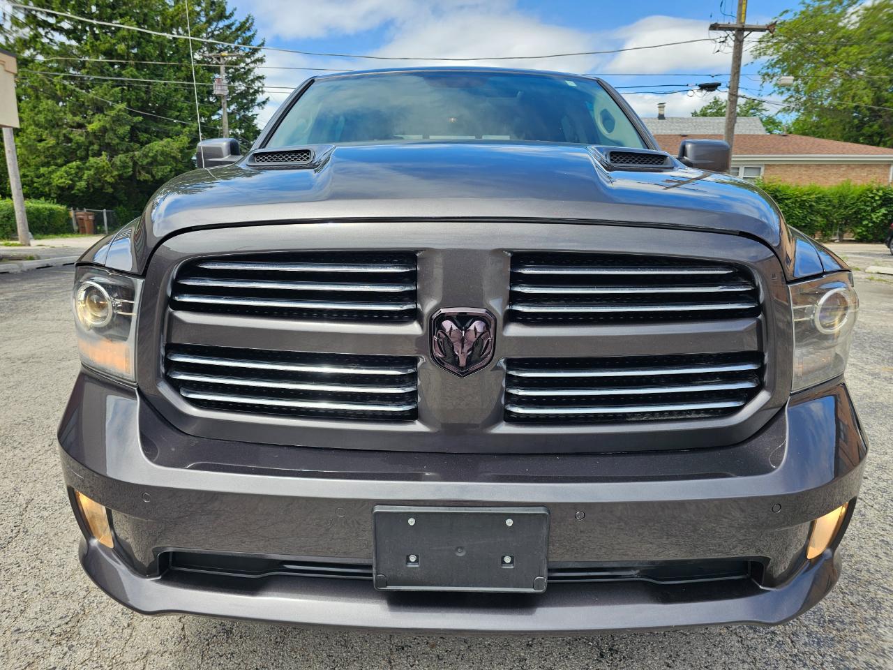 RAM 1500 4WD Crew Cab 140.5" Sport 2015