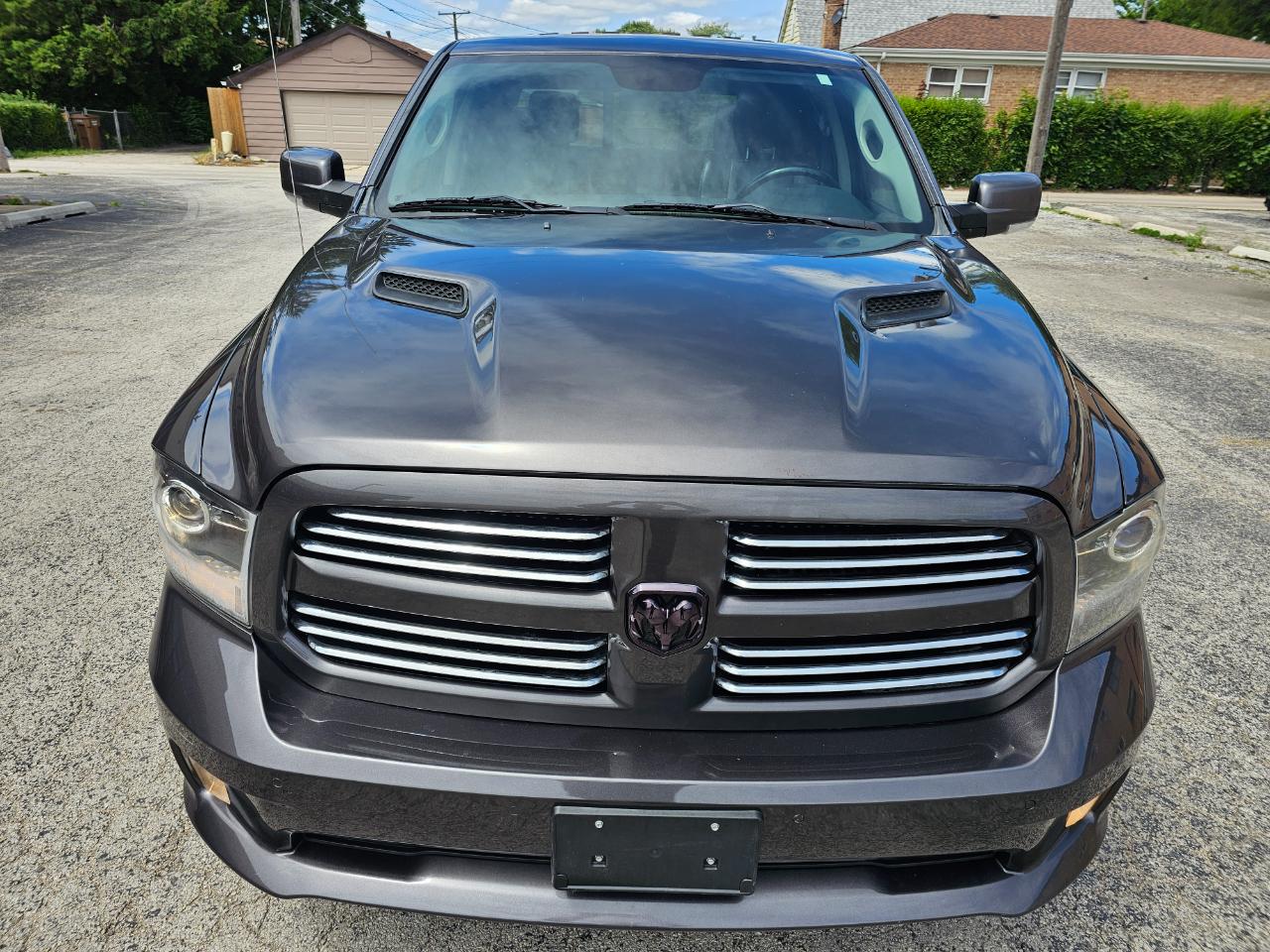 RAM 1500 4WD Crew Cab 140.5" Sport 2015