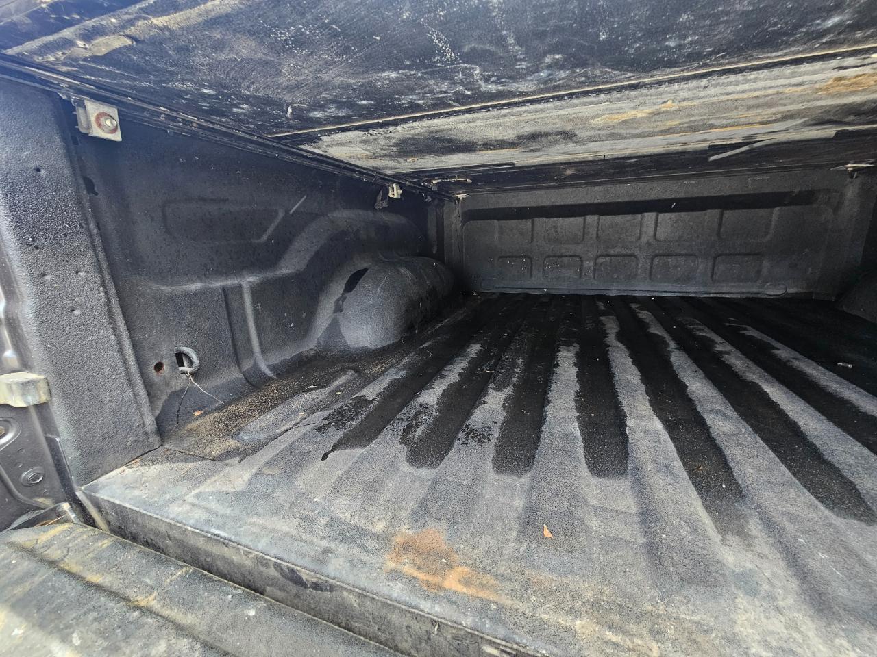 RAM 1500 4WD Crew Cab 140.5" Sport 2015
